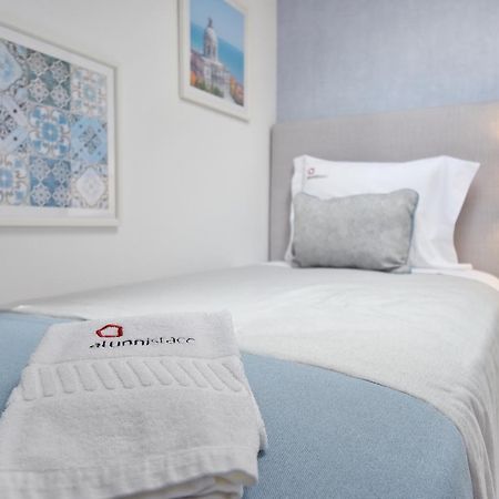 Alunni Stacc Guesthouse Лиссабон Экстерьер фото